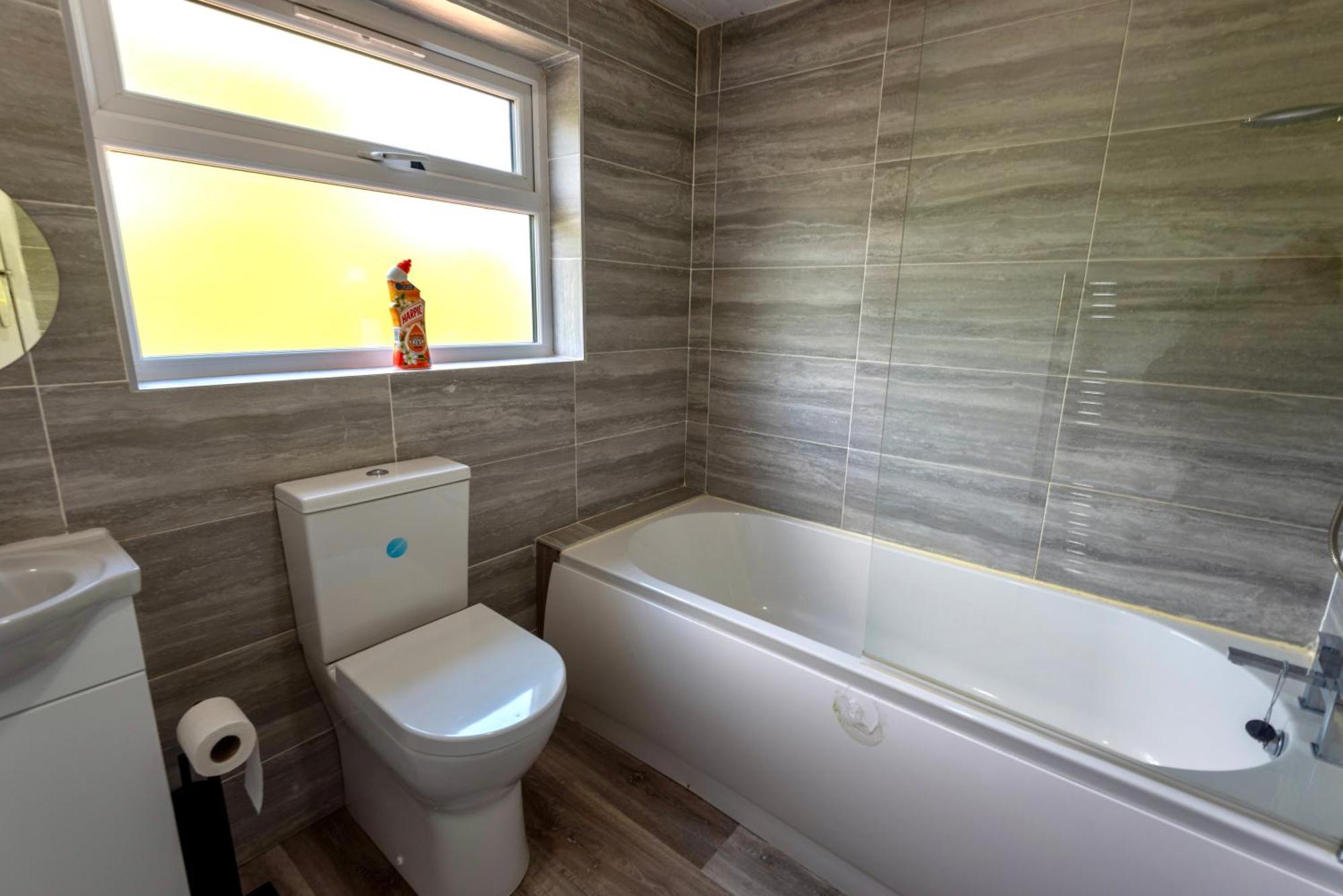 Single Room In Brand New 5 Bedroom Home BW Room 2 Solihull Buitenkant foto