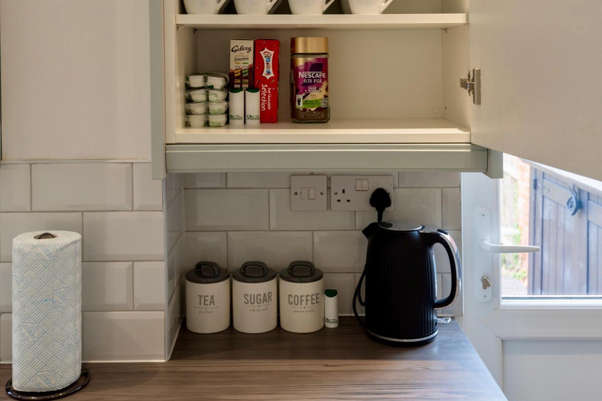 Single Room In Brand New 5 Bedroom Home BW Room 2 Solihull Buitenkant foto